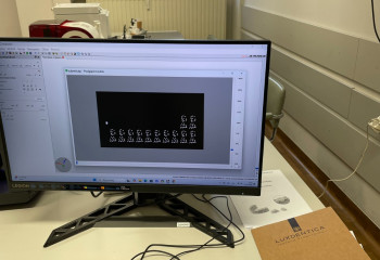 sprzęt przeznaczony do drukowania pracy w technologii 3D